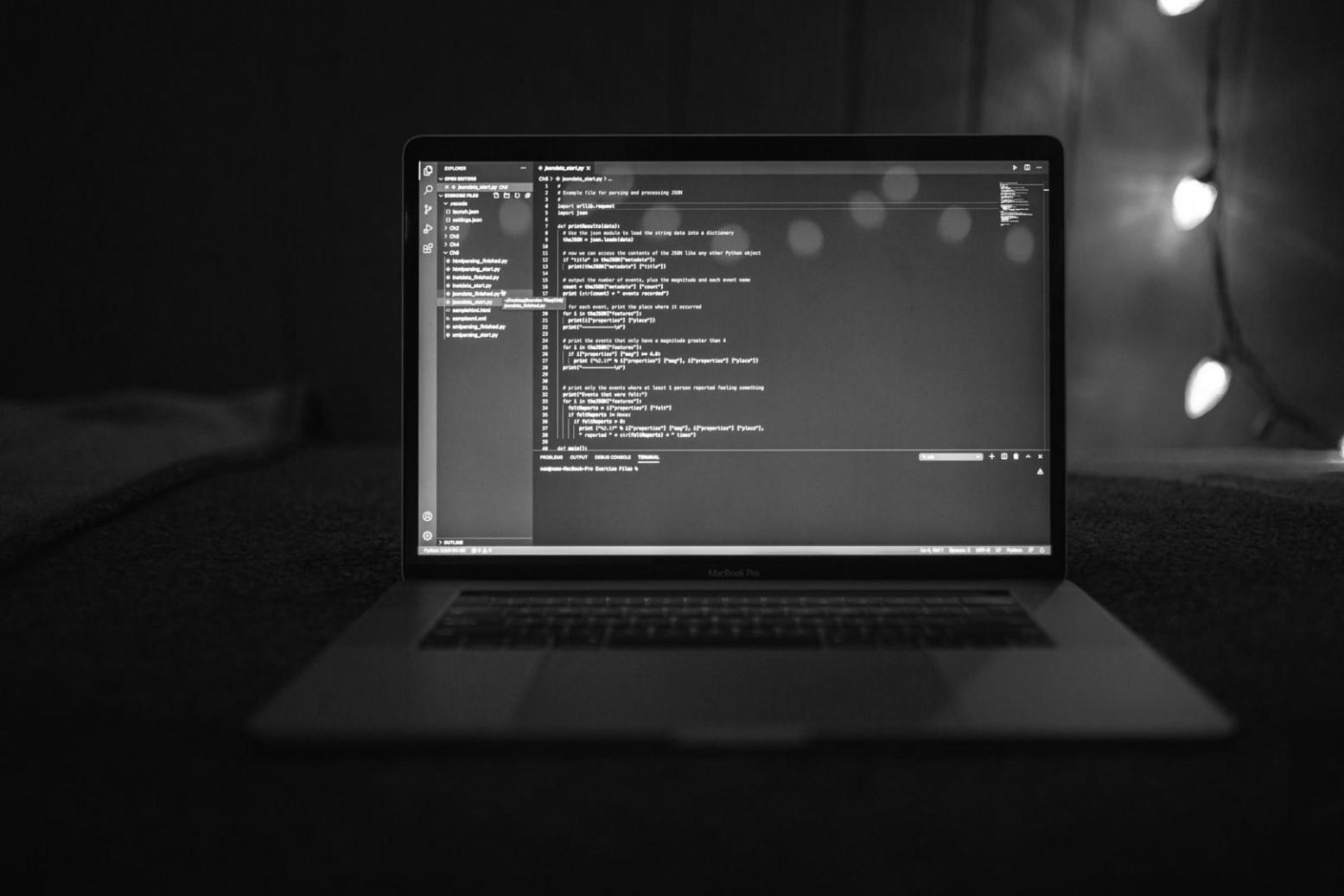 أدوات التطوير المستخدمة